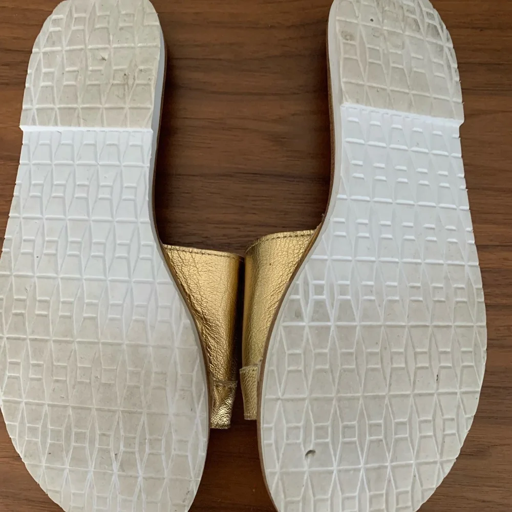 Kate Spade Cactus Gold Slides-EUC Size 8 - Picture 3 of 4